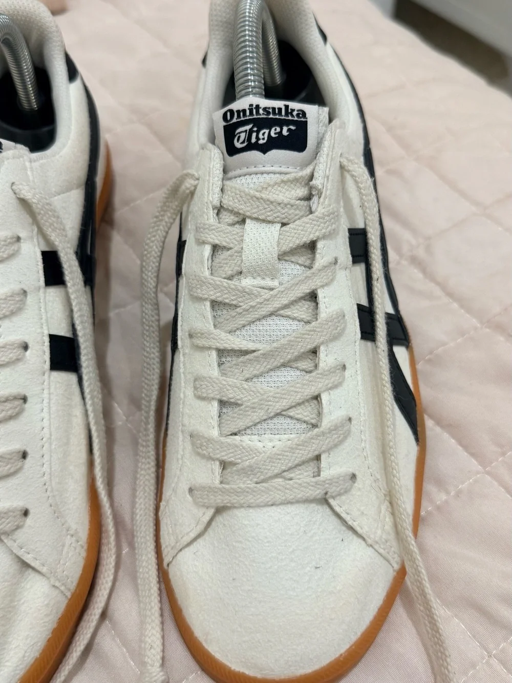 Onitsuka Tiger Cream & Black Logo Tongue Label